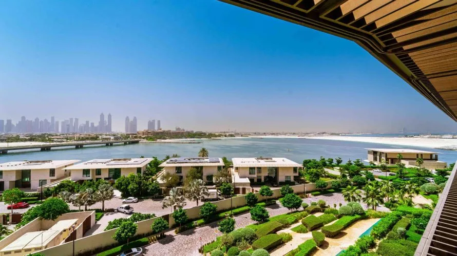 Apartamento de 3 dormitorios en Dubai, UAE No. 2585 № 1