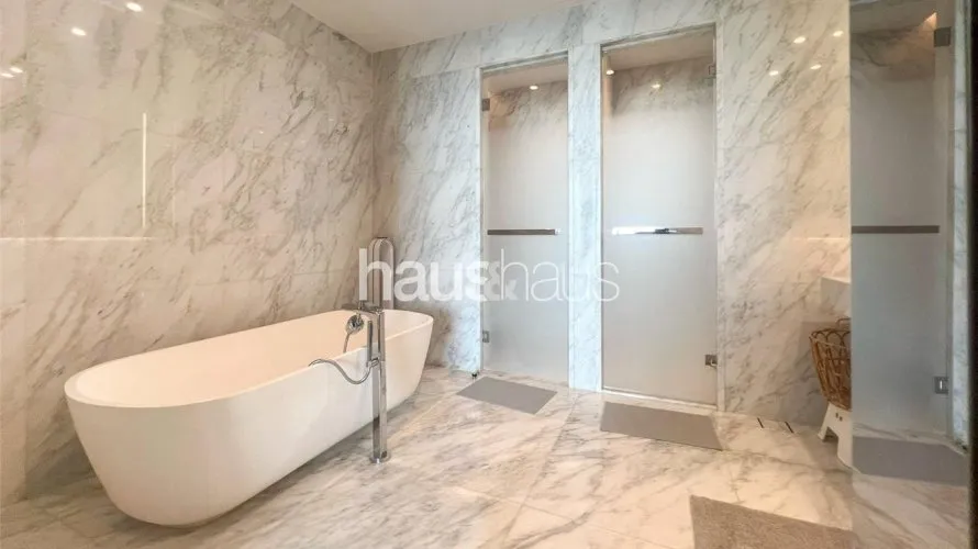 Apartamento de 4 dormitorios en Atlantis The Royal Residences, UAE No. 1563 № 11