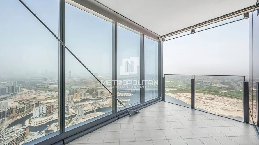 Apartamento de 5 dormitorios en Culture Village, UAE No. 2108 № 8