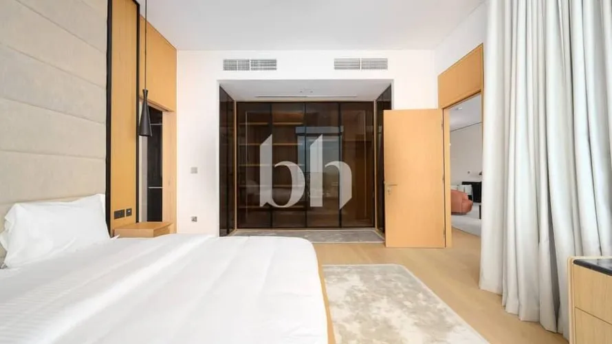 Apartamento de 3 dormitorios en Jumeirah, UAE No. 1743 № 1
