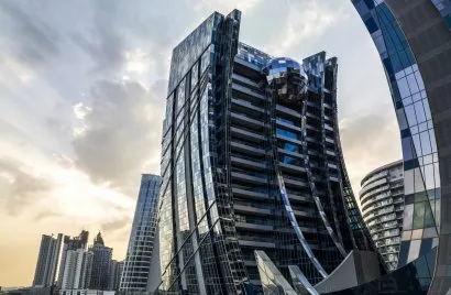 Apartamento de 3 dormitorios en Dubai, UAE No. 1135