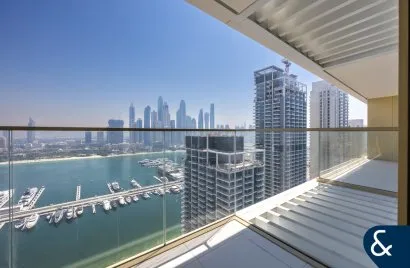 Apartamento de 5 dormitorios en EMAAR Beachfront, UAE No. 2222