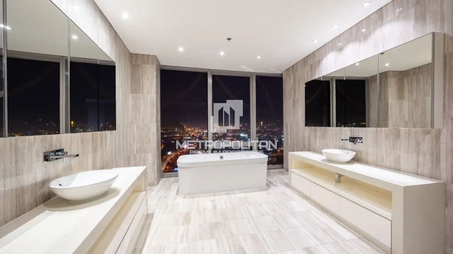 Apartamento de 5 dormitorios en Culture Village, UAE No. 2108 № 11