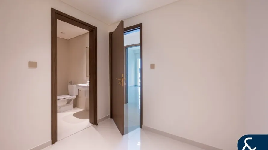 Apartamento de 5 dormitorios en EMAAR Beachfront, UAE No. 2222 № 11
