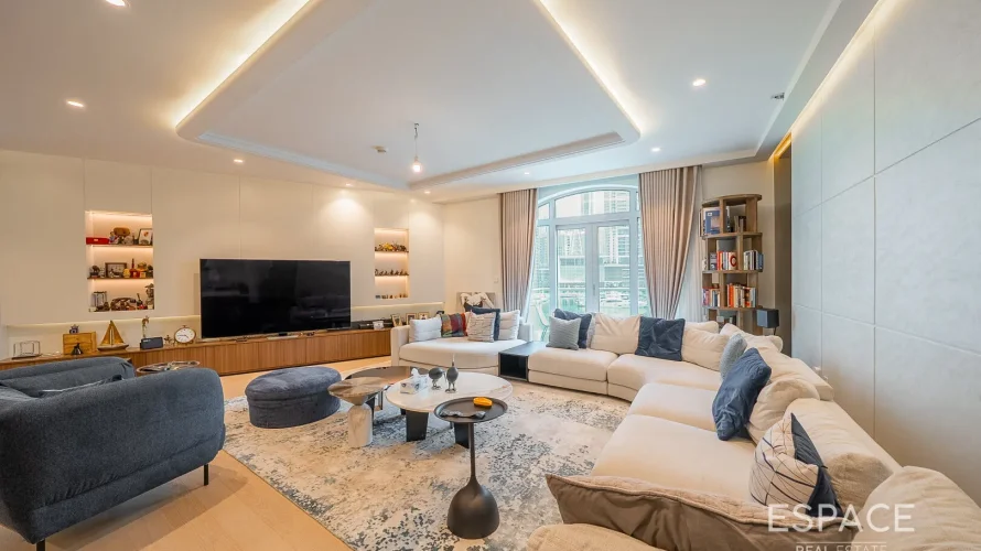 Apartamento de 3 dormitorios en Dubai Marina, UAE No. 2071 № 1