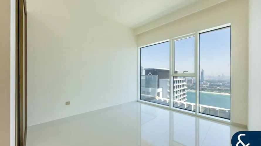 Apartamento de 5 dormitorios en EMAAR Beachfront, UAE No. 2222 № 25