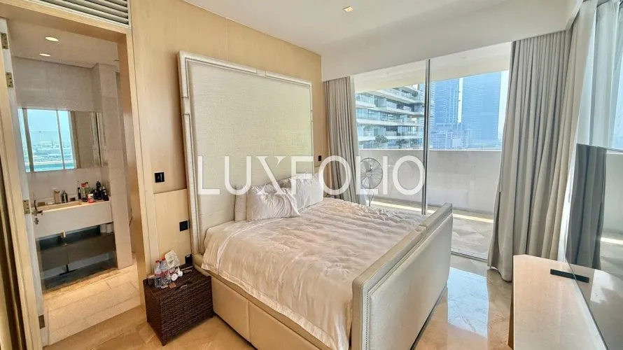 Apartamento de 3 dormitorios en FIVE Palm Jumeirah, UAE No. 1614 № 1