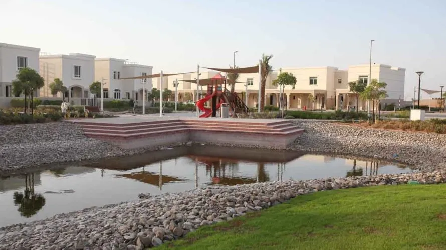 Apartamento de 5 dormitorios en The Crescent, UAE No. 1897 № 1