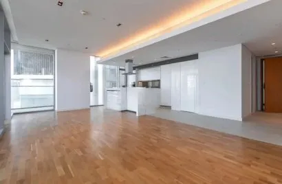 Apartamento de 3 dormitorios en Dubai, UAE No. 990