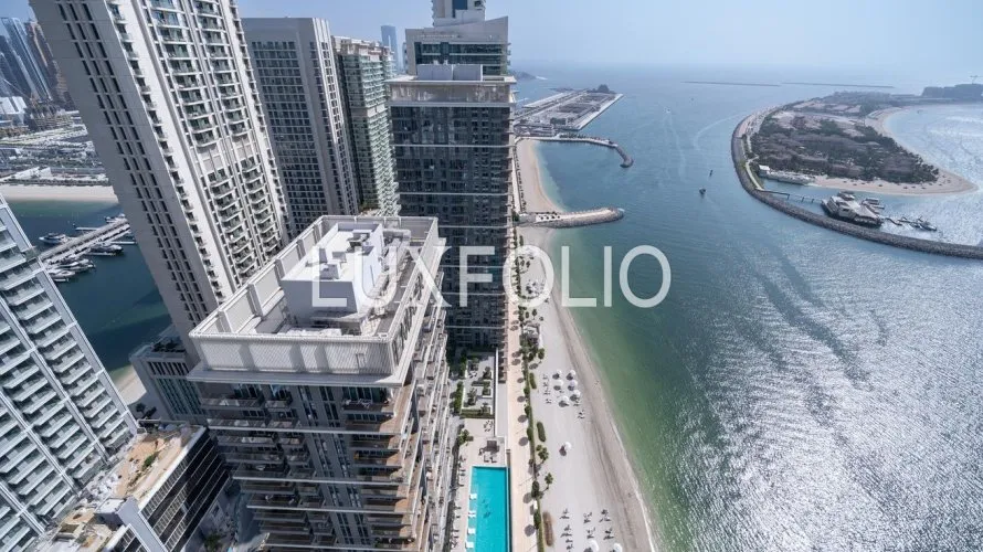 Apartamento de 3 dormitorios en EMAAR Beachfront, UAE No. 1607 № 19