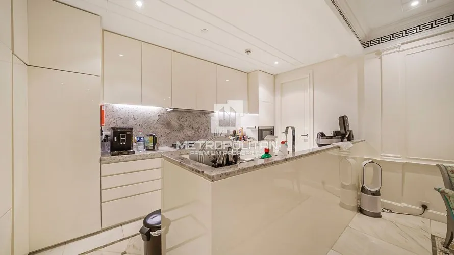 Apartamento de 3 dormitorios en Palazzo Versace, UAE No. 2109 № 9