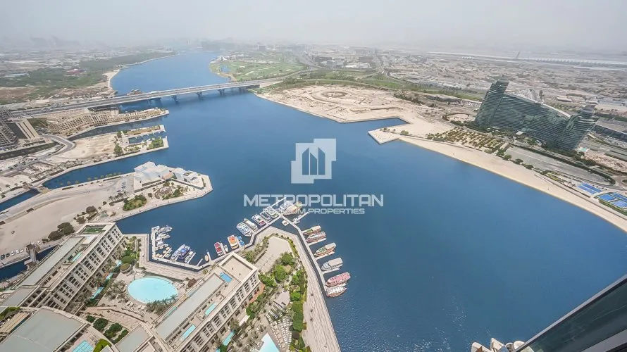 Apartamento de 5 dormitorios en Culture Village, UAE No. 2108