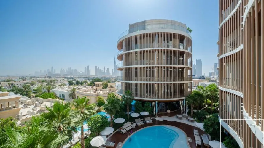 Apartamento de 4 dormitorios en Jumeirah, UAE No. 2322 № 1