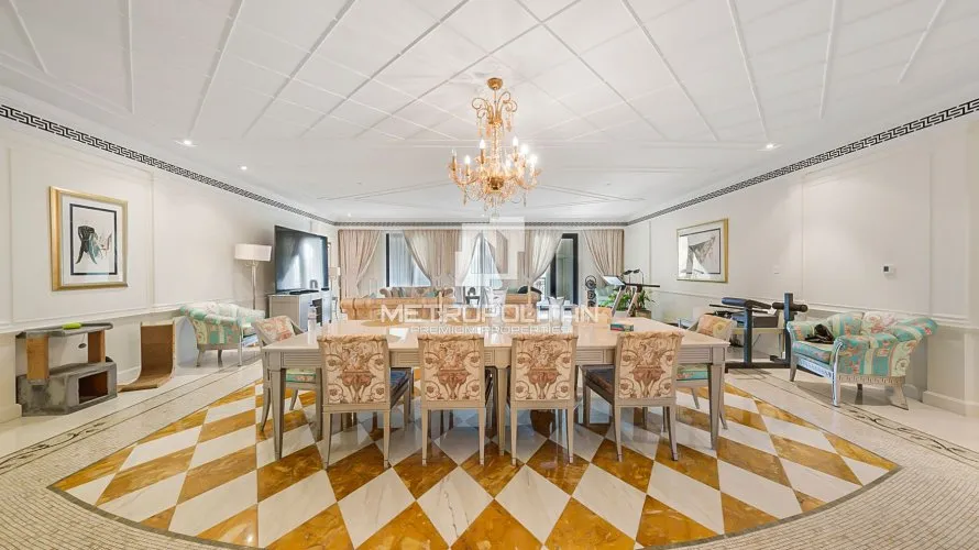 Apartamento de 3 dormitorios en Palazzo Versace, UAE No. 2109 № 1