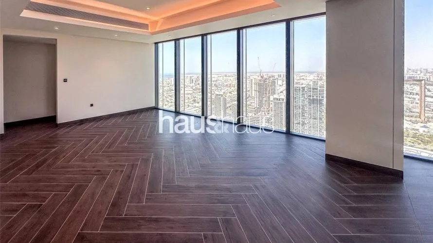 Dúplex de 3 dormitorios en Zabeel, UAE No. 1540 № 1