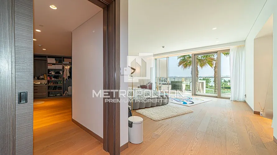 Apartamento de 3 dormitorios en Palm Jumeirah, UAE No. 912 № 11