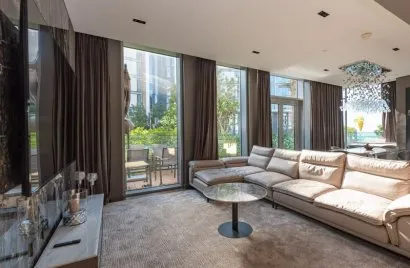 Apartamento de 4 dormitorios en Dubai, UAE No. 1517