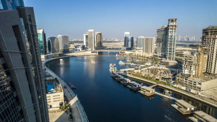 Apartamento de 4 dormitorios en Dubai, UAE No. 1134