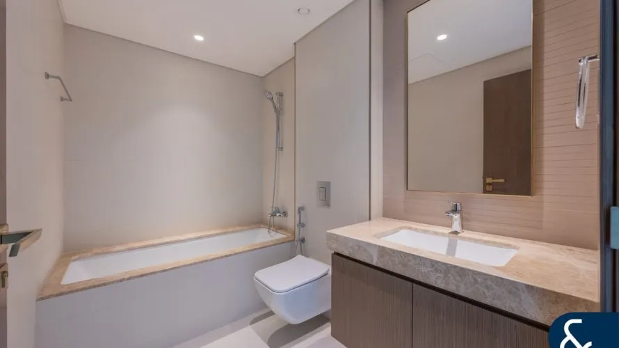 Apartamento de 5 dormitorios en EMAAR Beachfront, UAE No. 2222 № 20