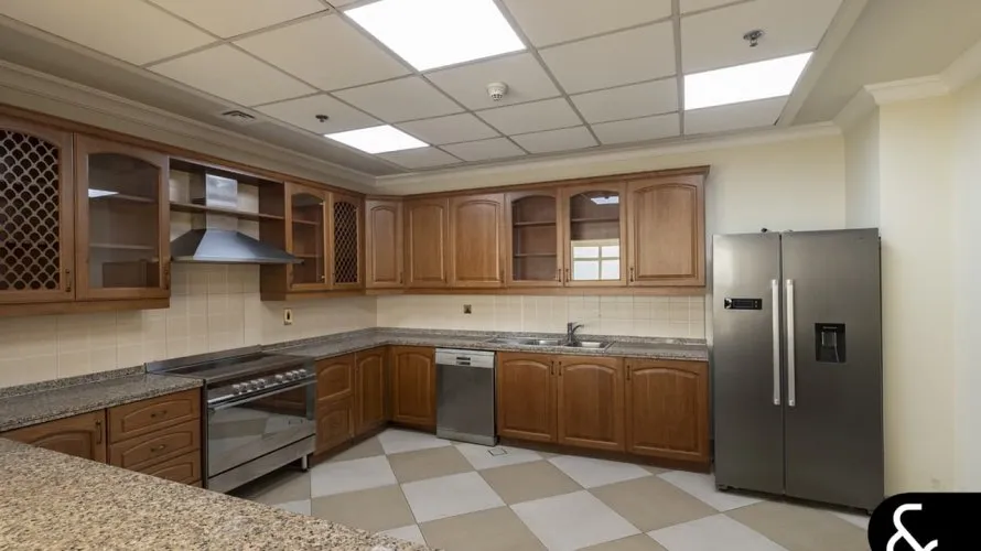 Apartamento de 4 dormitorios en Palm Jumeirah, UAE No. 2615 № 3
