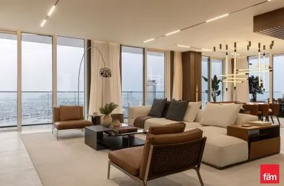 Apartamento de 4 dormitorios en Dubai Harbour, UAE No. 2373