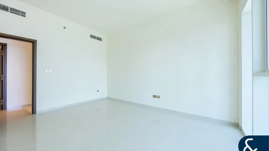 Apartamento de 5 dormitorios en EMAAR Beachfront, UAE No. 2222 № 13