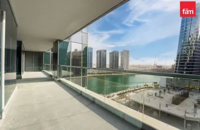 Apartamento de 3 dormitorios en Business Bay, UAE No. 2240