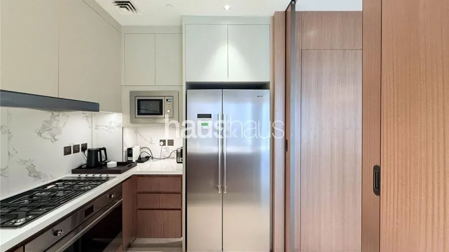 Apartamento de 3 dormitorios en Downtown Dubai (Downtown Burj Dubai), UAE No. 3572 № 2