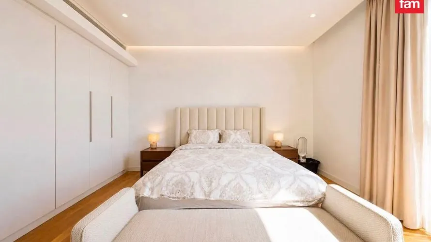 Apartamento de 4 dormitorios en Dubai, UAE No. 3650 № 1