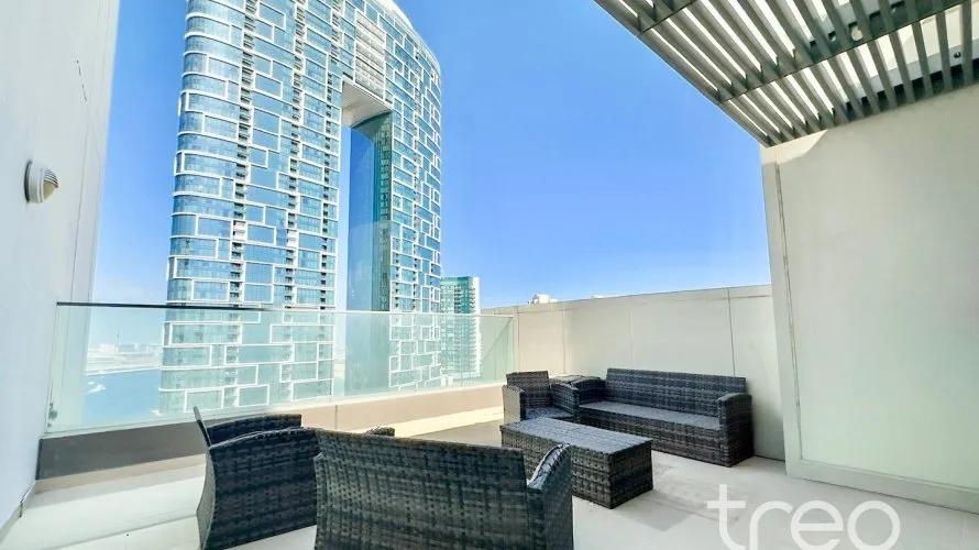 Apartamento de 4 dormitorios en 5242, UAE No. 3793 № 24