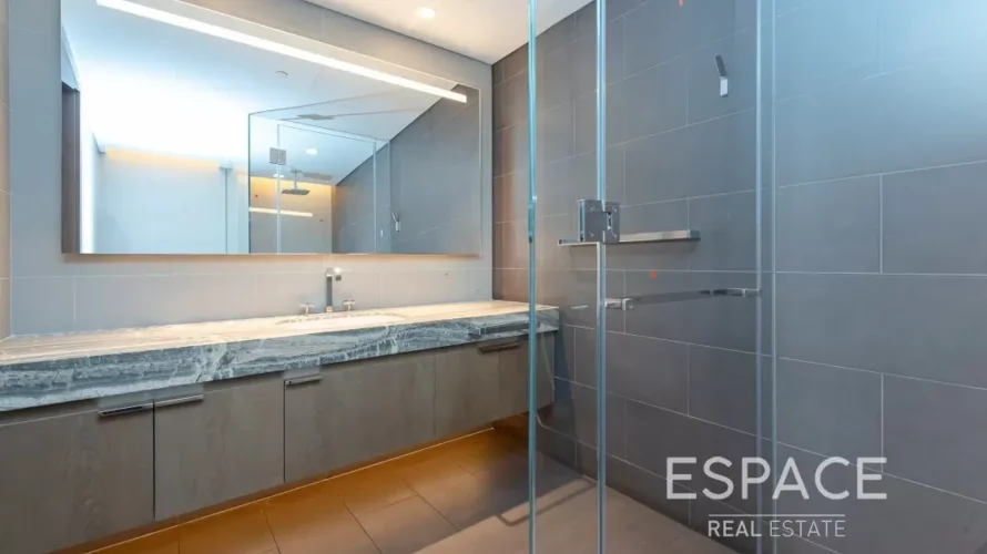 Apartamento de 4 dormitorios en Palm Jumeirah, UAE No. 3990 № 2