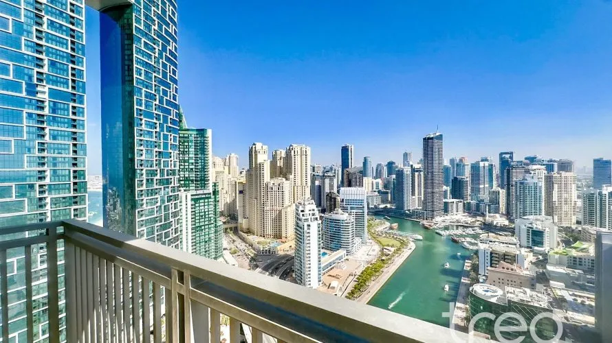 Apartamento de 4 dormitorios en 5242, UAE No. 3793 № 15