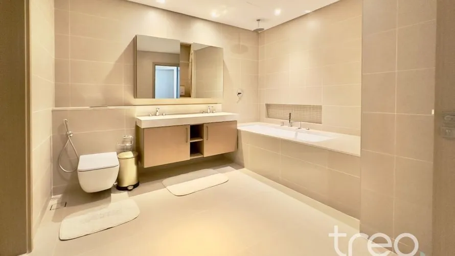Apartamento de 4 dormitorios en 5242, UAE No. 3793 № 21