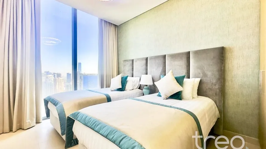 Apartamento de 4 dormitorios en 5242, UAE No. 3793 № 8