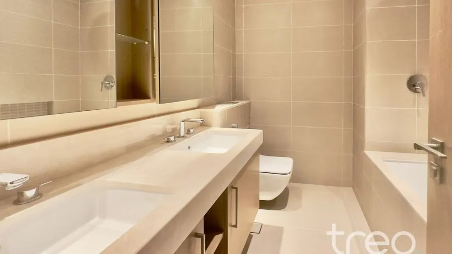 Apartamento de 4 dormitorios en 5242, UAE No. 3793 № 12