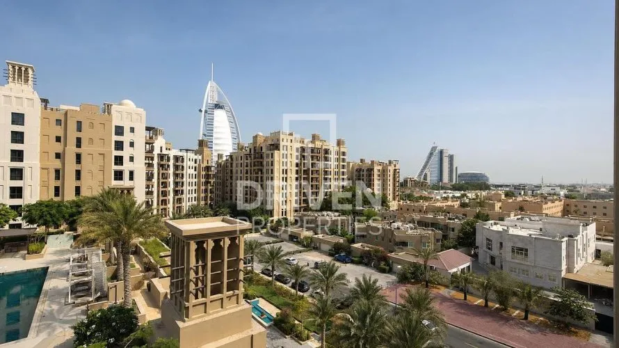 Apartamento de 4 dormitorios en Umm Suqeim 3, UAE No. 4181 № 4