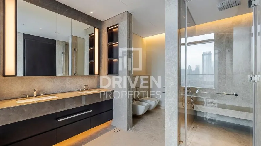 Apartamento de 4 dormitorios en Opera District, UAE No. 4093 № 19