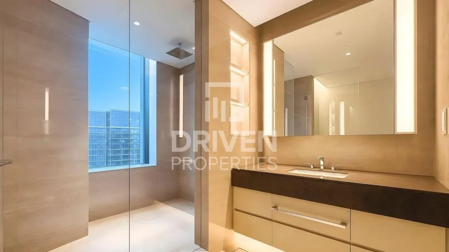 Apartamento de 4 dormitorios en Opera District, UAE No. 4099 № 1