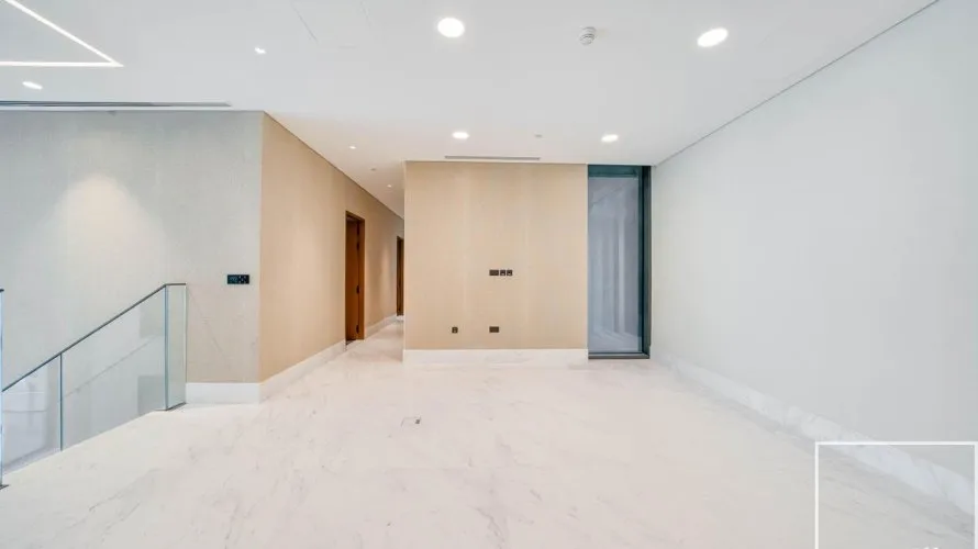 Apartamento de 4 dormitorios en The Crescent, UAE No. 4537 № 11