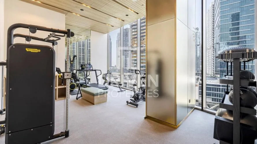Apartamento de 4 dormitorios en Business Bay, UAE No. 4814 № 1