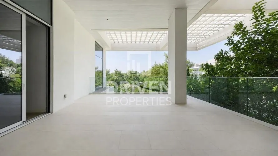 Apartamento de 3 dormitorios en Seventh Heaven, UAE No. 4543 № 3