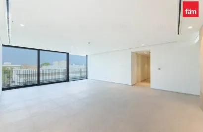 Apartamento de 4 dormitorios en Dubai, UAE No. 4576