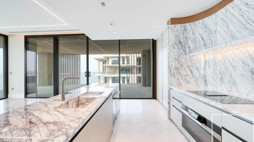 Apartamento de 4 dormitorios en The Crescent, UAE No. 4537 № 3