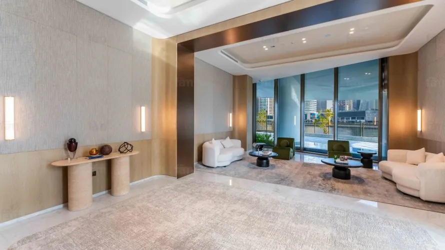 Apartamento de 4 dormitorios en Business Bay, UAE No. 5090 № 2