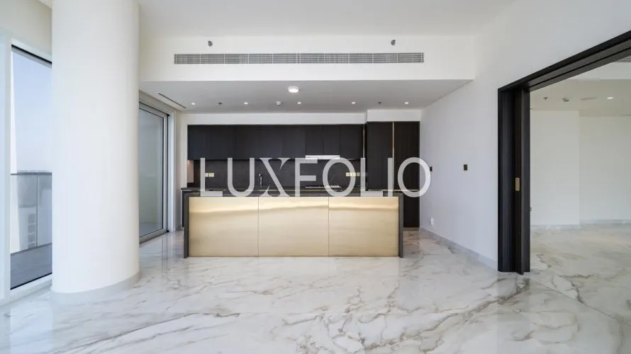 Appartement de 3 chambres à EMAAR Beachfront, UAE No. 1607 № 11