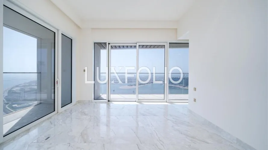 Appartement de 3 chambres à EMAAR Beachfront, UAE No. 1607 № 3