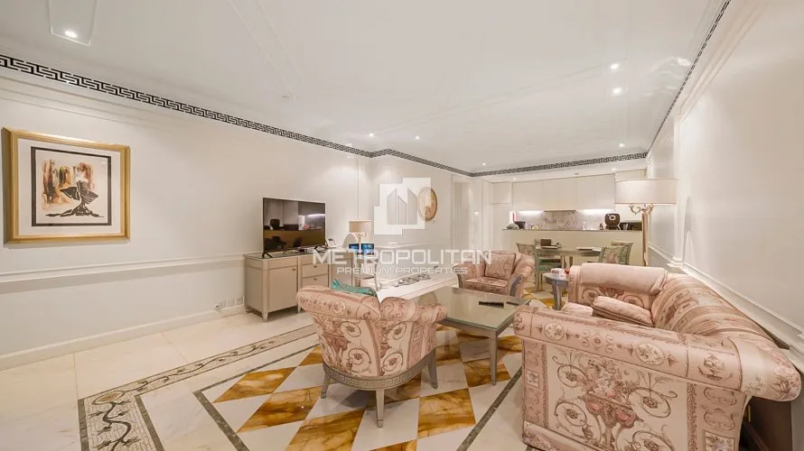 Appartement de 3 chambres à Palazzo Versace, UAE No. 2110 № 1