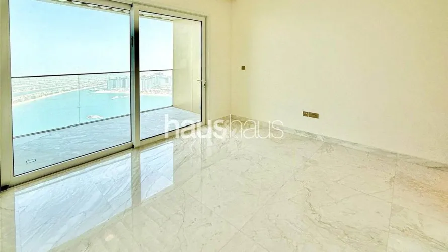 Appartement de 3 chambres à EMAAR Beachfront, UAE No. 1537