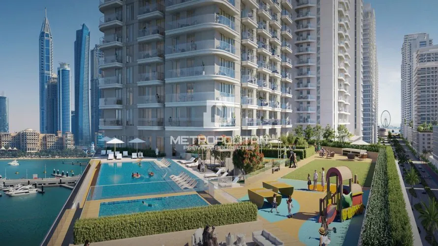 Appartement de 4 chambres à EMAAR Beachfront, UAE No. 1194 № 4