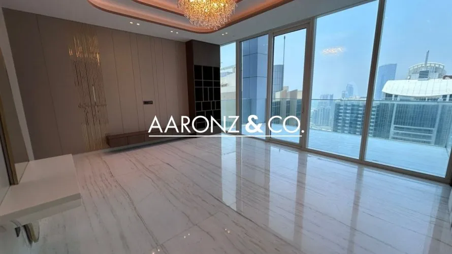 Penthouse de 3 chambres à Jumeirah Lake Towers, UAE No. 2393 № 1